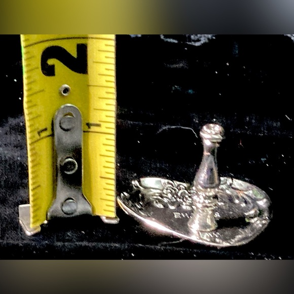 Vintage Endless Love Ring Holder - Picture 5 of 7